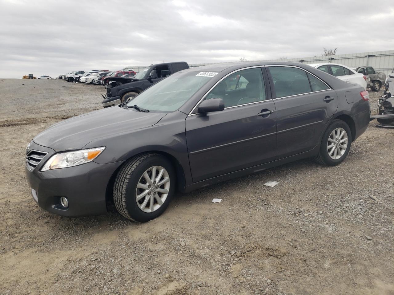 TOYOTA CAMRY BASE