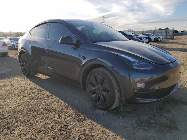 2024 TESLA MODEL Y 7SAYGDEE4RF118158