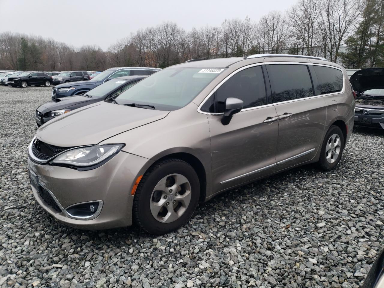 CHRYSLER PACIFICA TOURING L PLUS