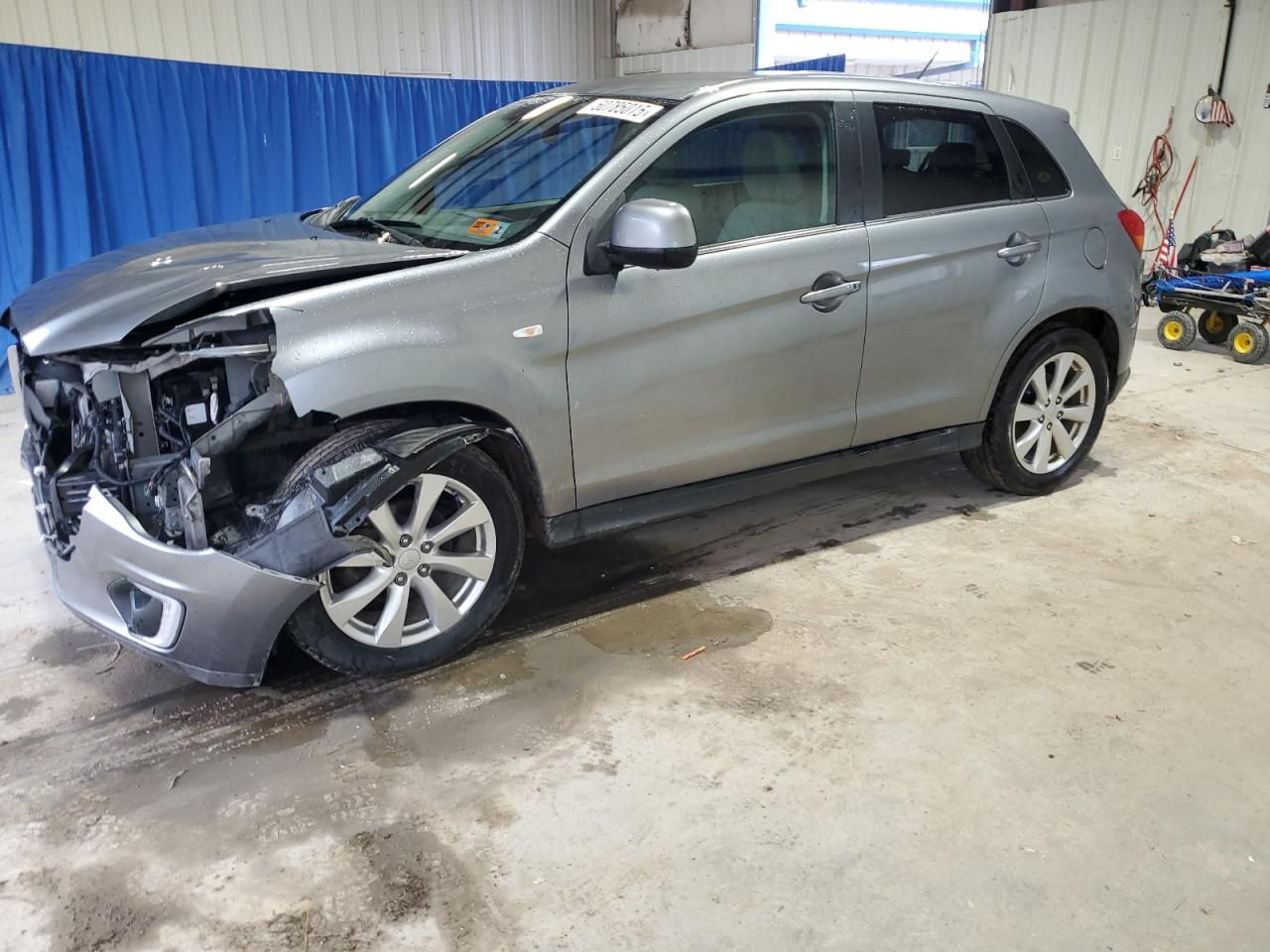 MITSUBISHI OUTLANDER SE