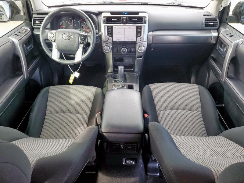 2022 TOYOTA 4RUNNER SR - JTEEU5JR2N5261477