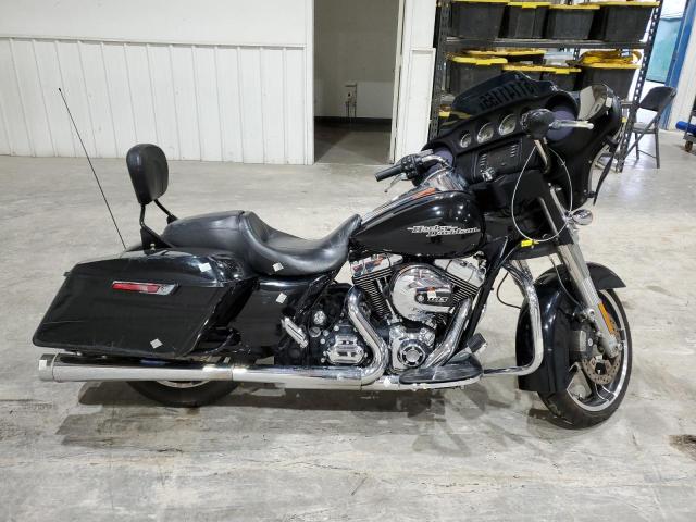 HARLEY-DAVIDSON FLHX STREE