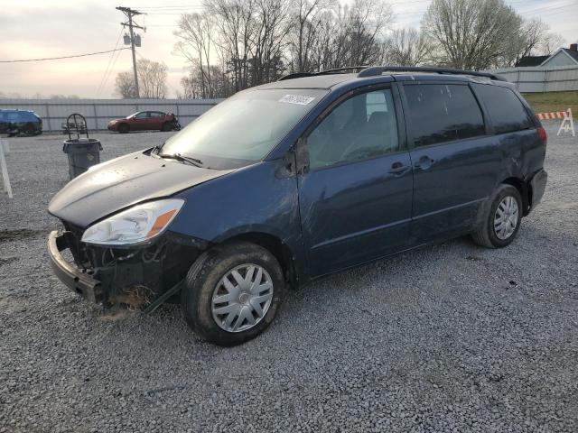 Global Auto Auctions: 2004 TOYOTA SIENNA CE
