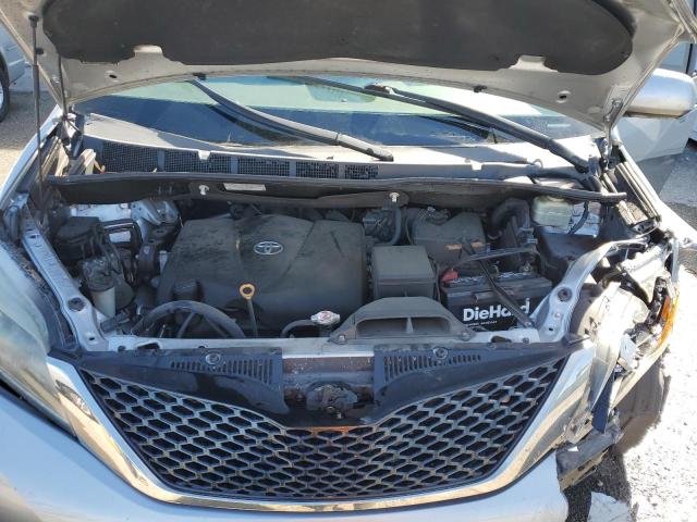 2017 TOYOTA SIENNA SE 5TDXZ3DC0HS818945