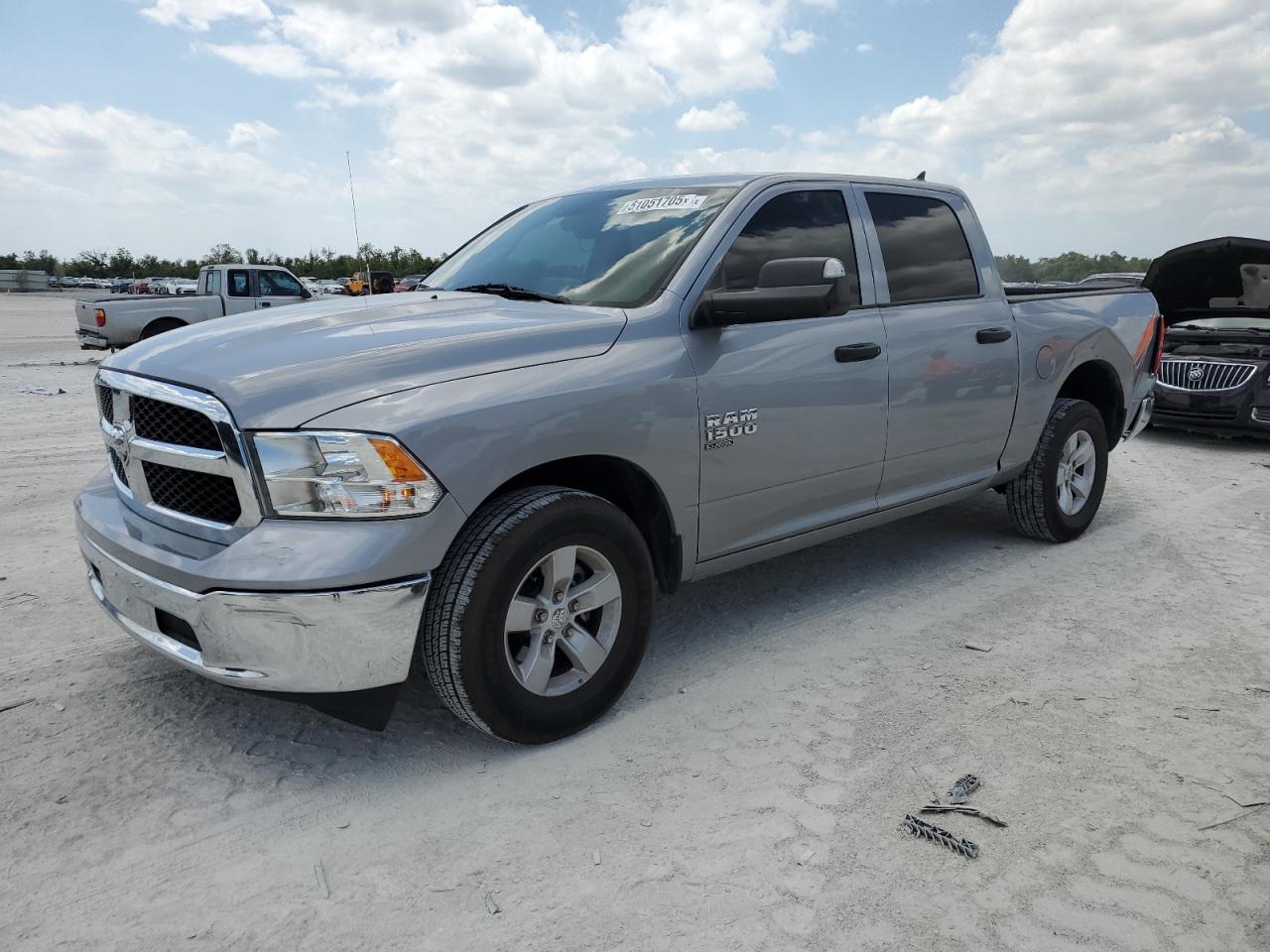 RAM 1500 SLT