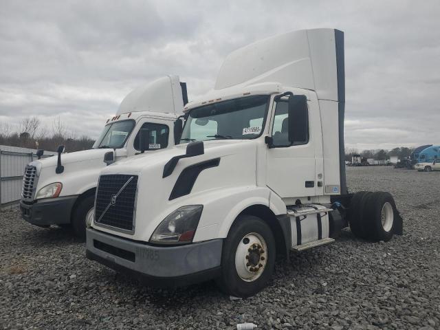 VOLVO VN VNL 2016 white tractor diesel 4V4N39TG6GN965487 photo #3