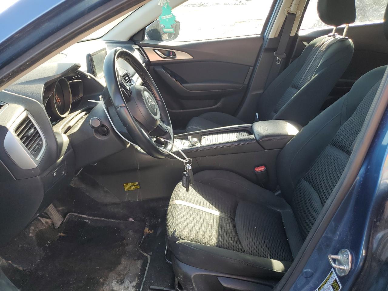 Mazda 3 touring 2017