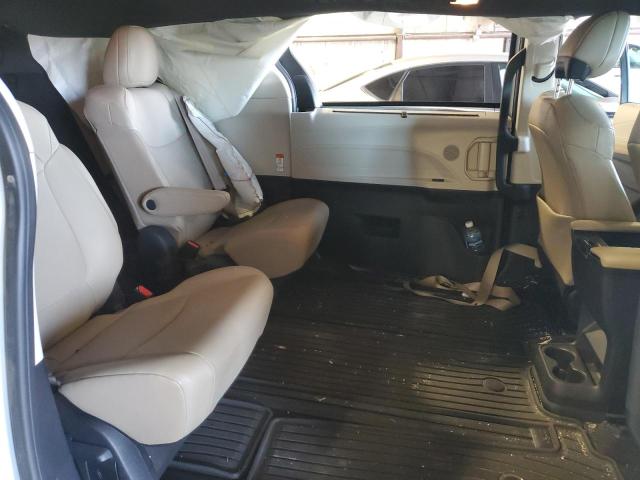 2021 TOYOTA SIENNA XLE - 5TDYRKEC1MS031672