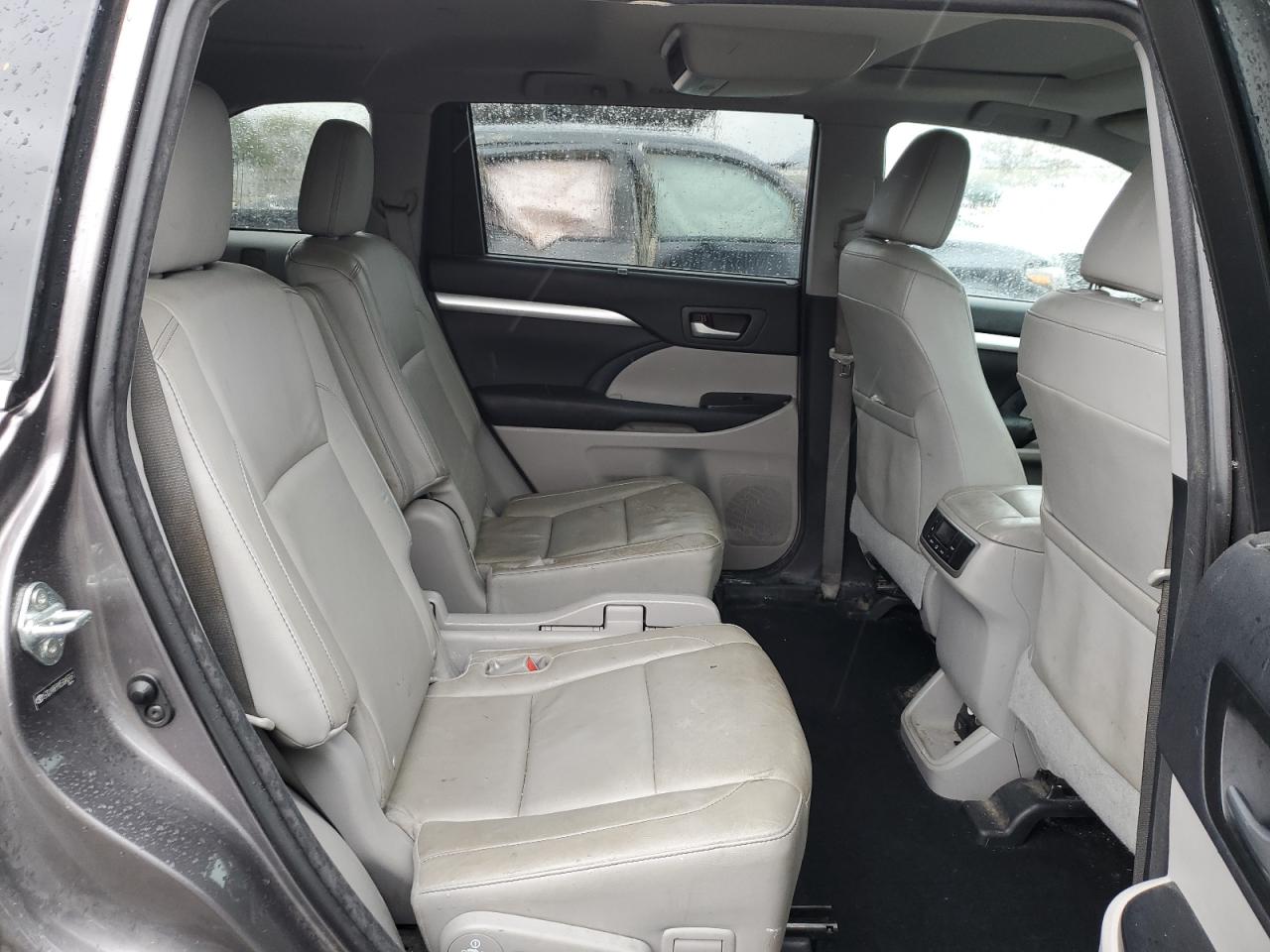 TOYOTA HIGHLANDER XLE