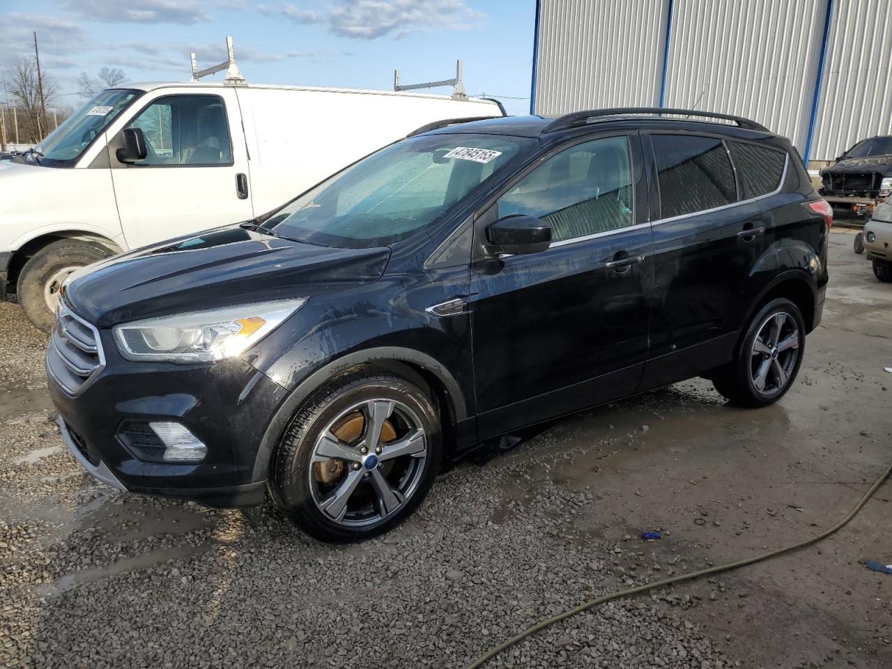 FORD ESCAPE SE
