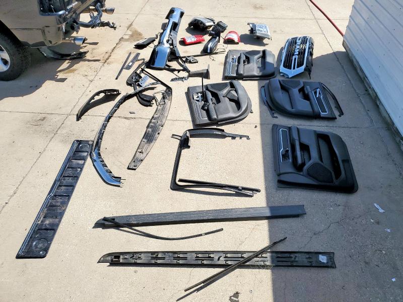 2019 RAM 1500 BIG H - 1C6RREFT6KN828966