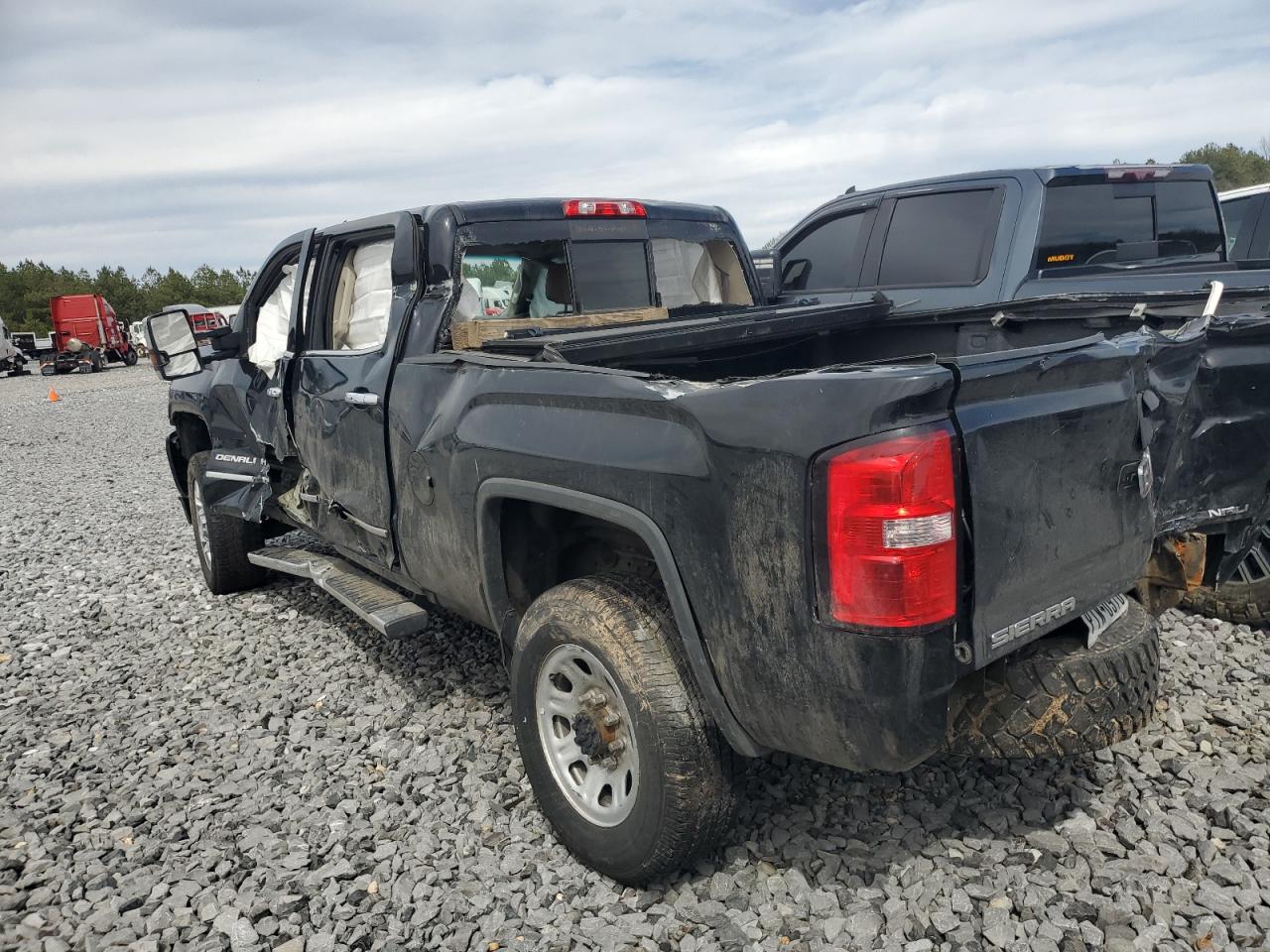 GMC SIERRA K2500 DENALI