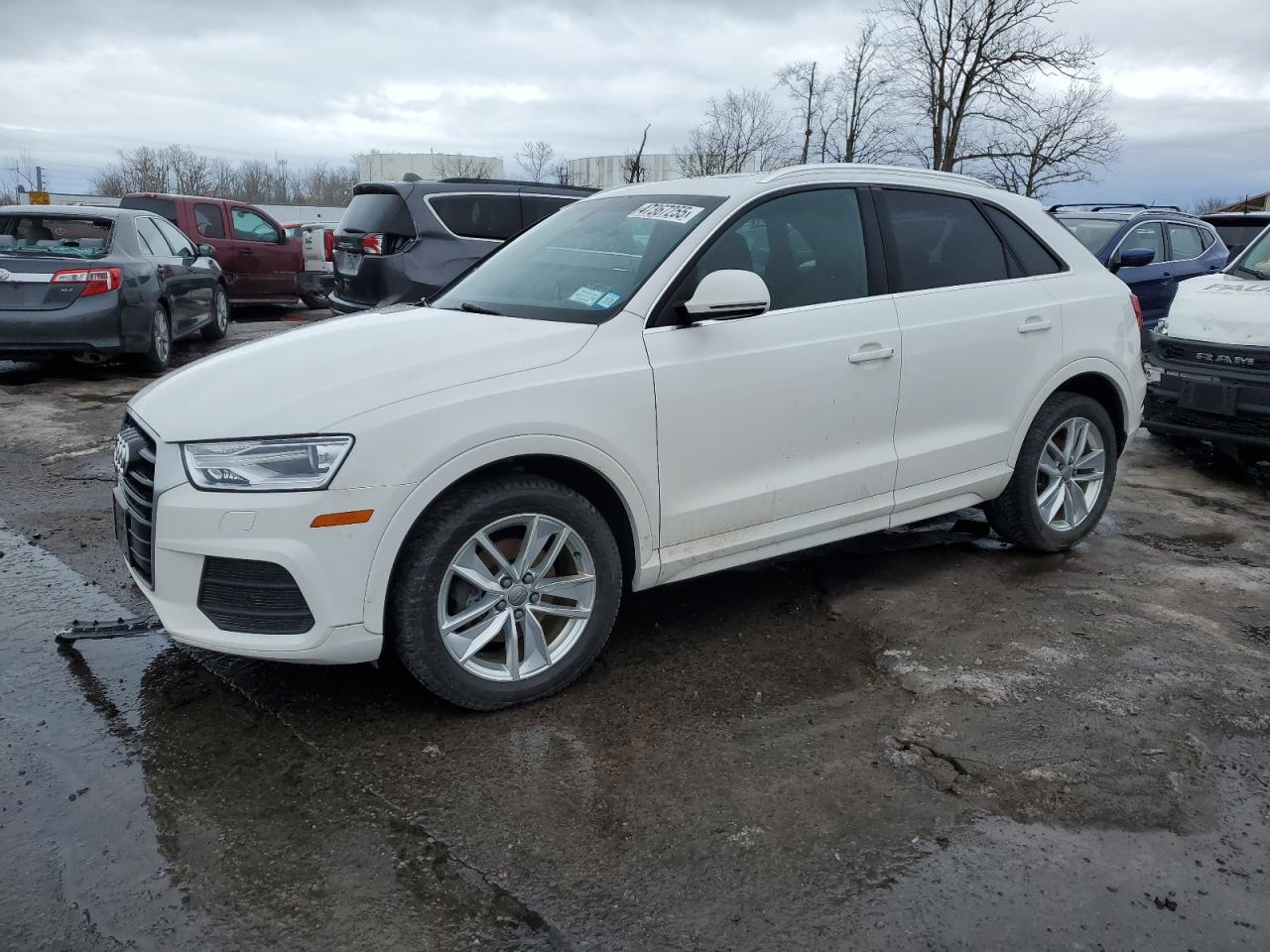 AUDI Q3 PREMIUM PLUS