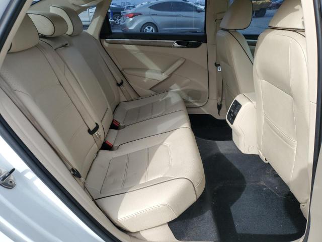 2017 VOLKSWAGEN PASSAT SE - 1VWBT7A31HC066193