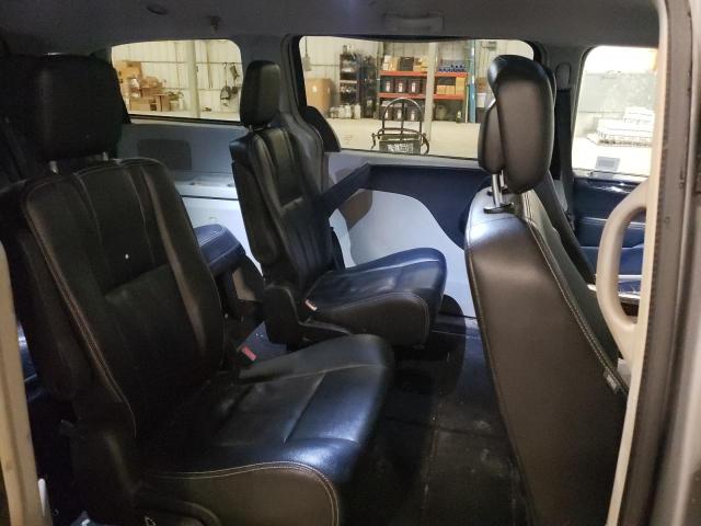 2016 CHRYSLER TOWN & COU - 2C4RC1BG9GR172834