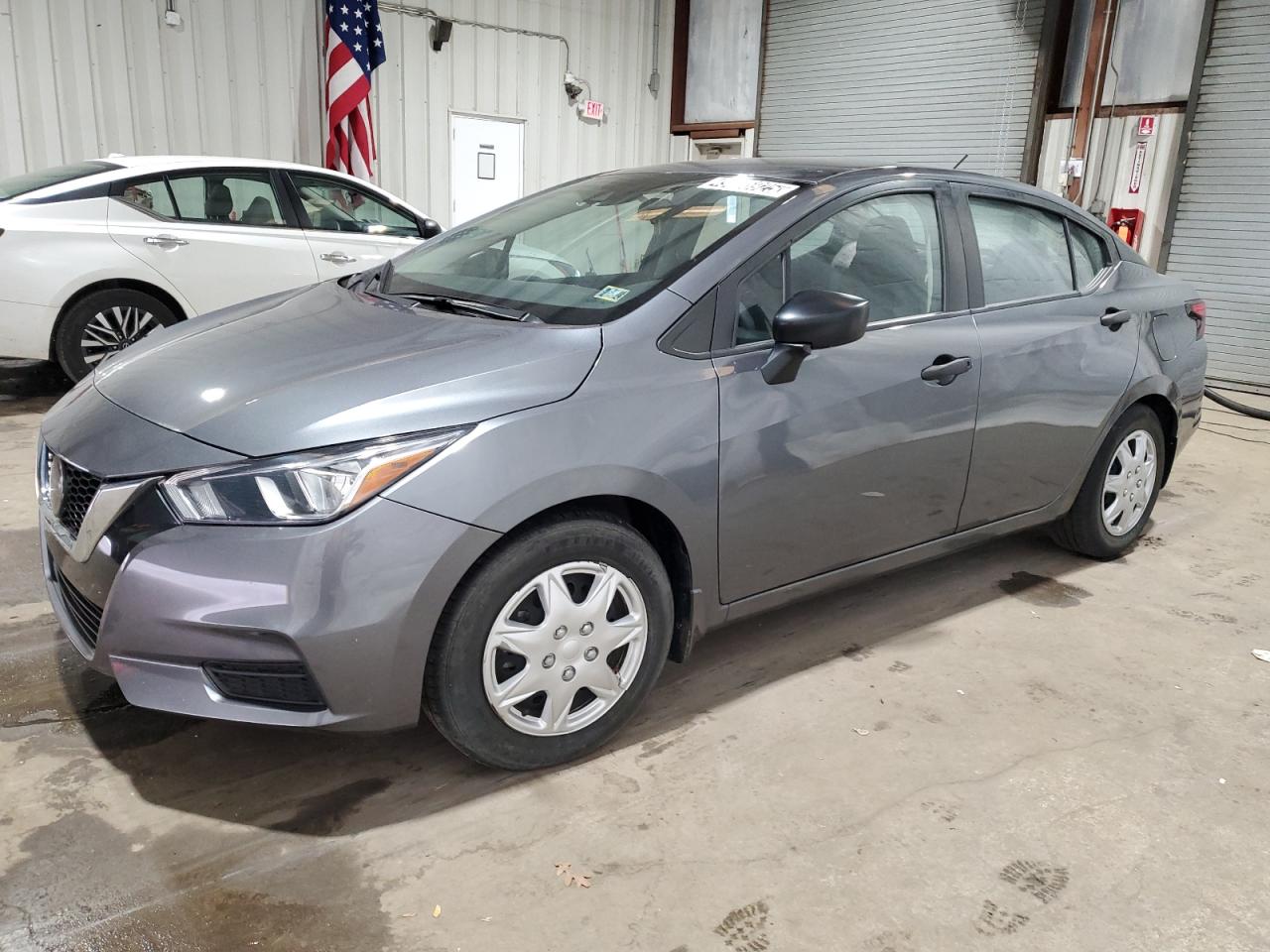 NISSAN VERSA S