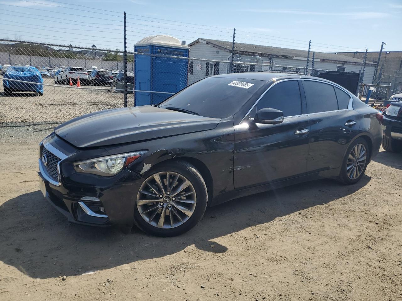 INFINITI Q50 LUXE