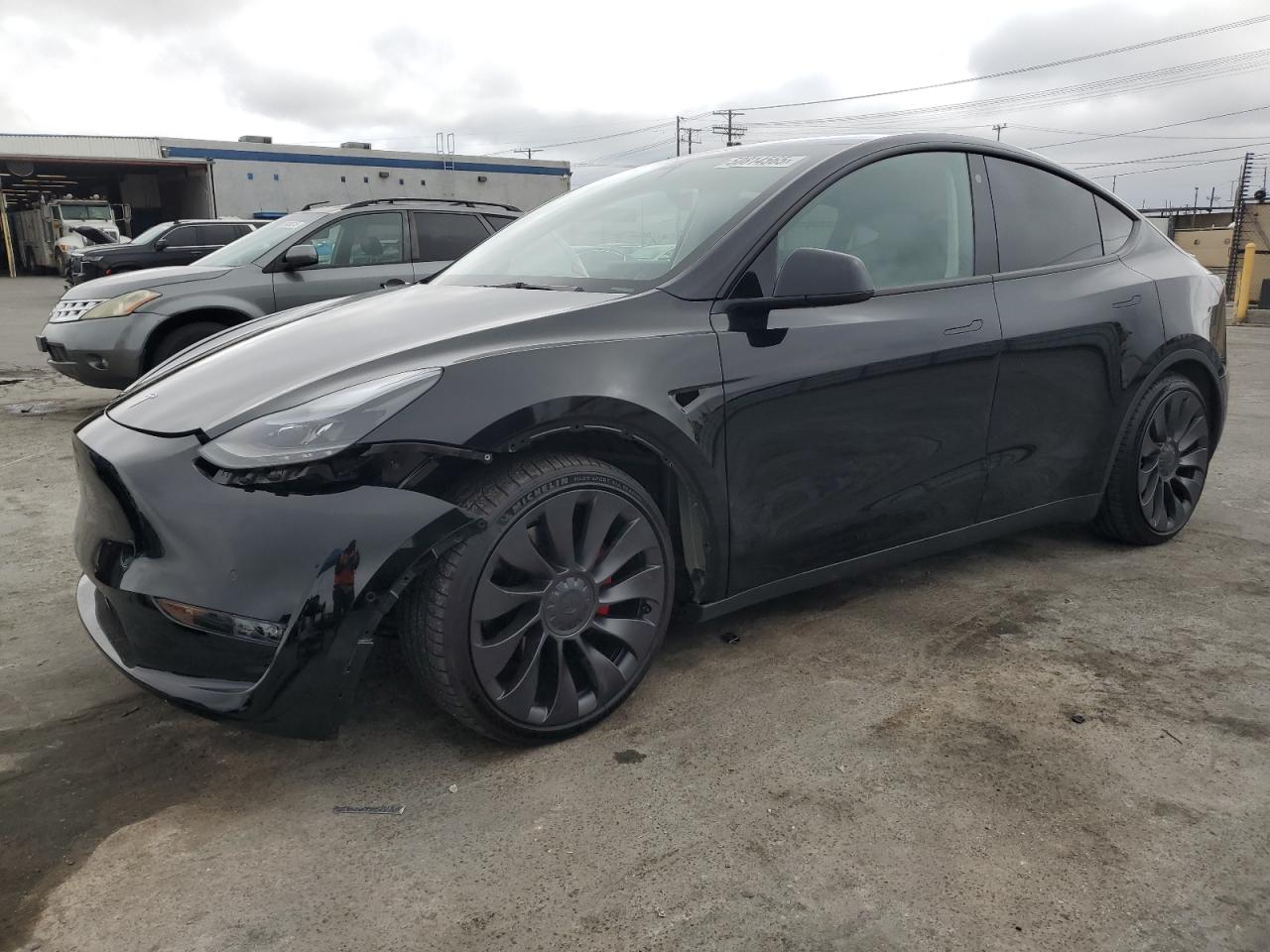 TESLA MODEL Y