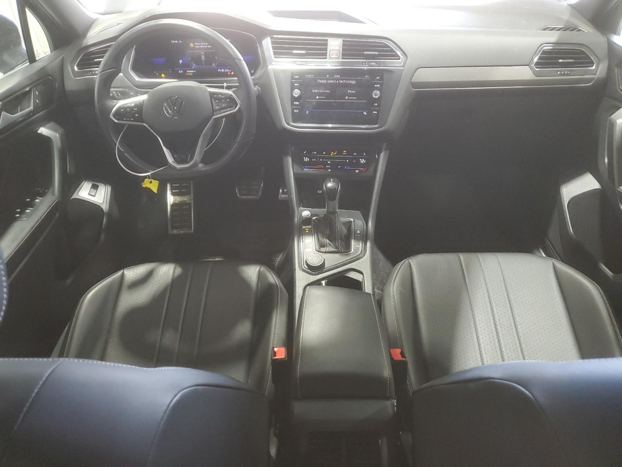 VOLKSWAGEN TIGUAN SE R-LINE BLACK