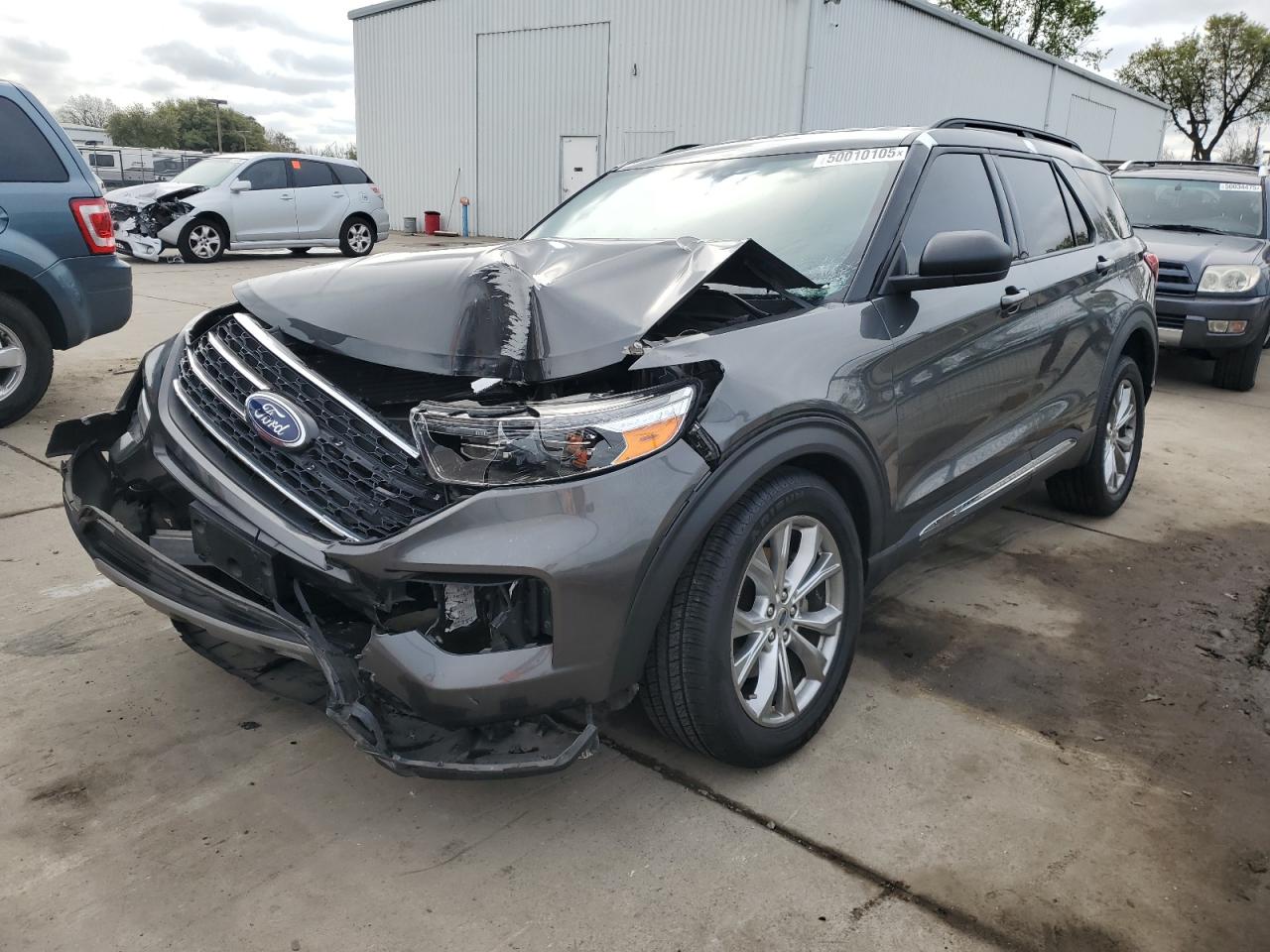 FORD EXPLORER XLT