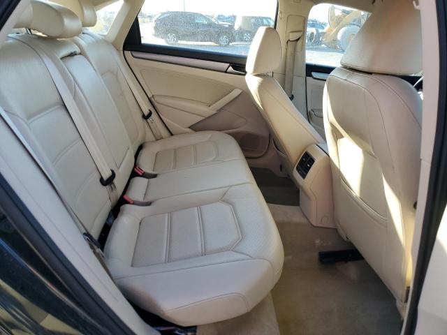 2015 VOLKSWAGEN PASSAT SE - 1VWBV7A31FC070882