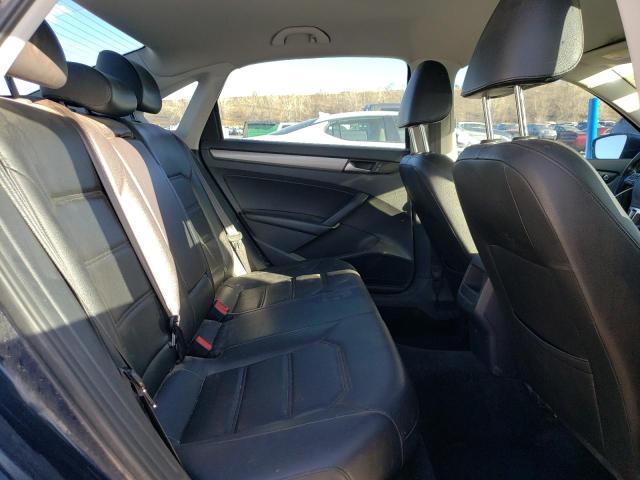 2015 VOLKSWAGEN PASSAT S - 1VWAS7A33FC089373