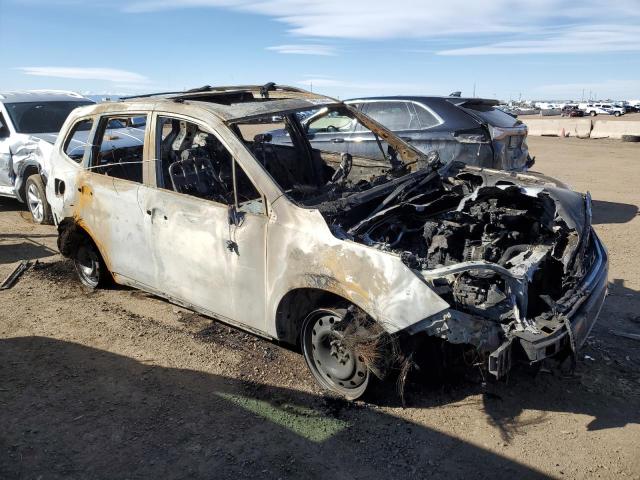 Vin: jf2sjagc9hh503925, lot: 48735635, subaru forester 2.5i premium 20174