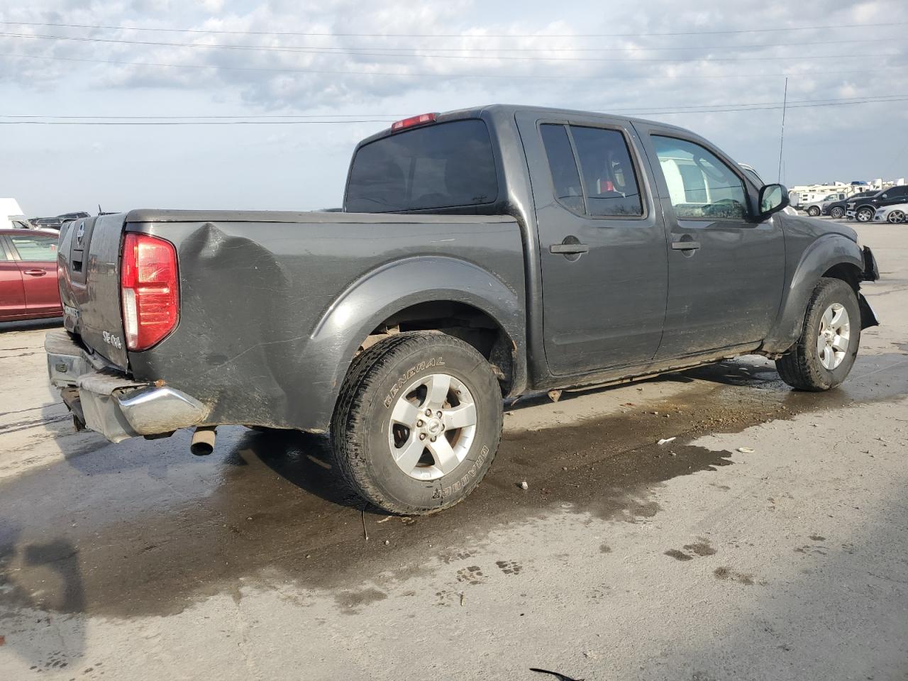 NISSAN FRONTIER CREW CAB SE