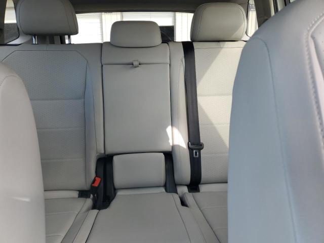 2018 VOLKSWAGEN TIGUAN SE - 3VV2B7AX4JM177271