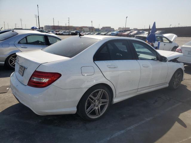 MERCEDES-BENZ C 250 2013 white sedan 4d gas WDDGF4HB5DA759307 photo #4