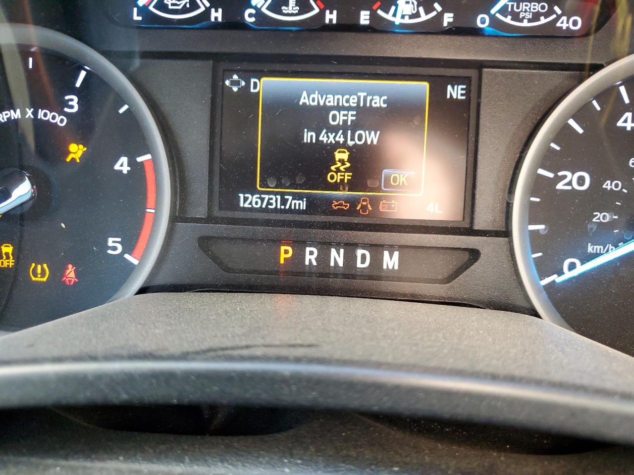 FORD F-350 SUPER DUTY