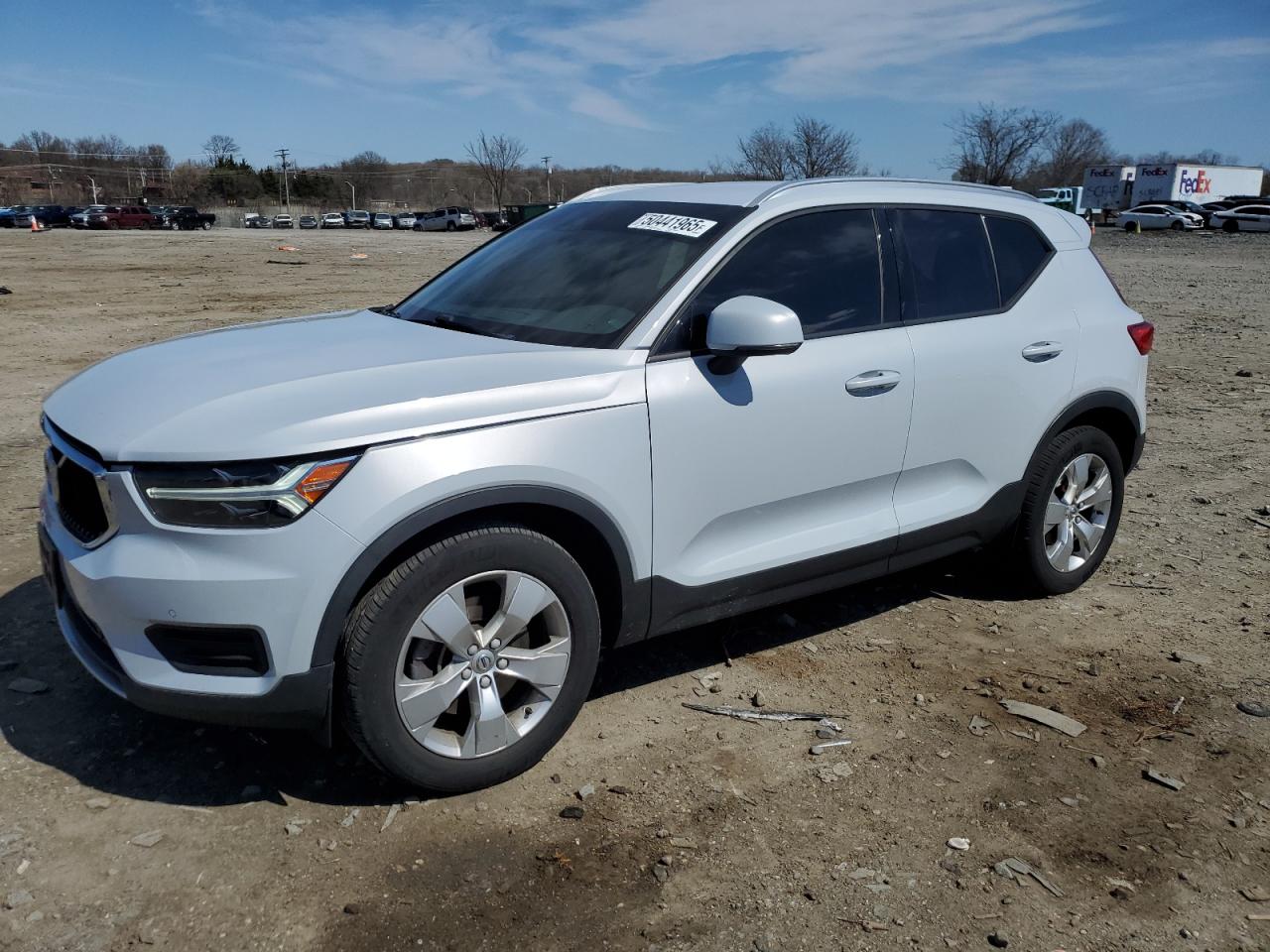VOLVO XC40 T4 MOMENTUM