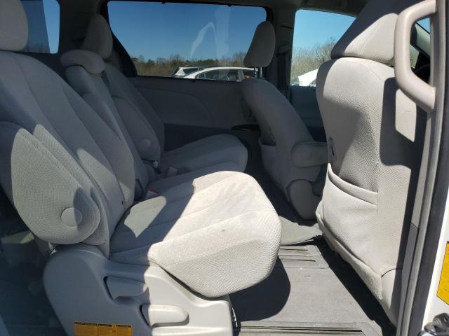 2011 TOYOTA SIENNA LE - 5TDKK3DC4BS007588