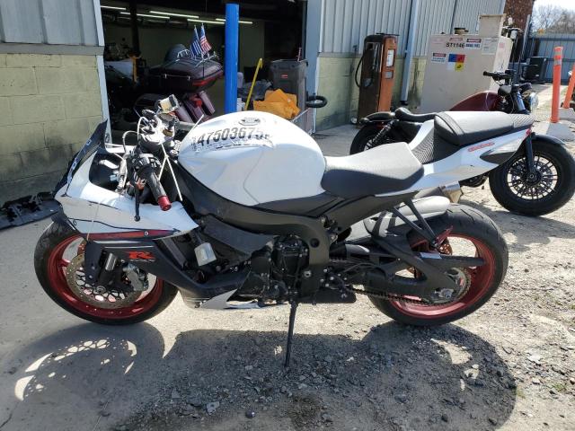 SUZUKI GSX-R600 2025 white  gas JS1GN7FA1S7100444 photo #4