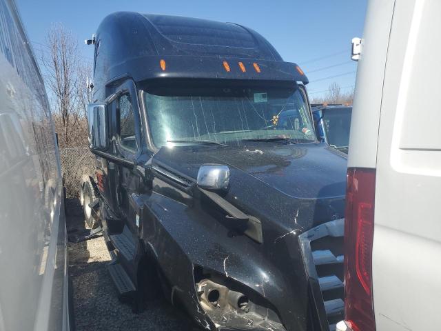 FREIGHTLINER CASCADIA 1