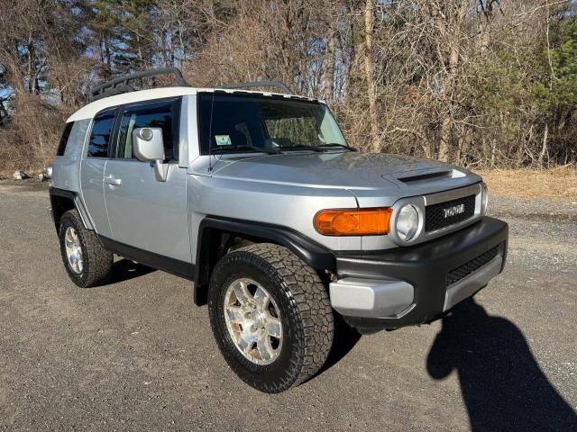 TOYOTA FJ CRUISER