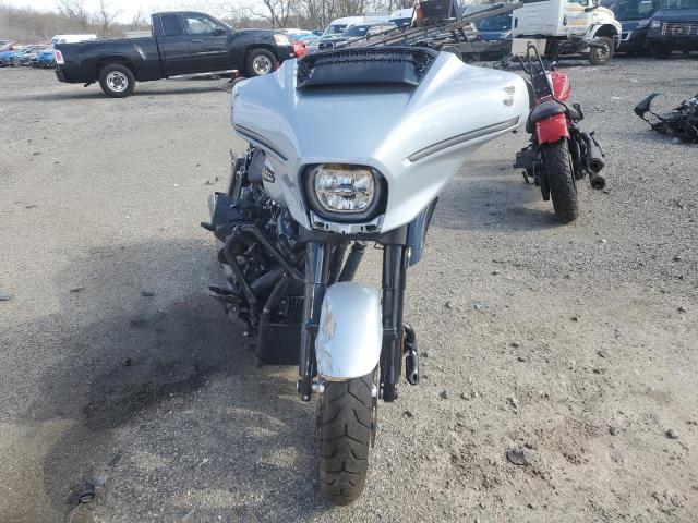2024 HARLEY-DAVIDSON FLHX 1HD1KB71XRB613185