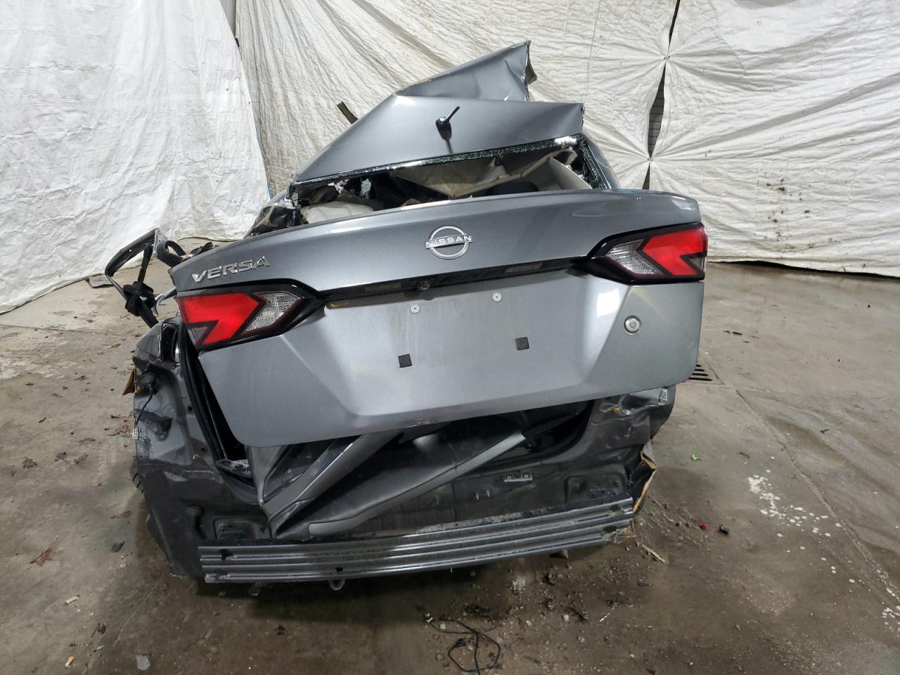 NISSAN VERSA S