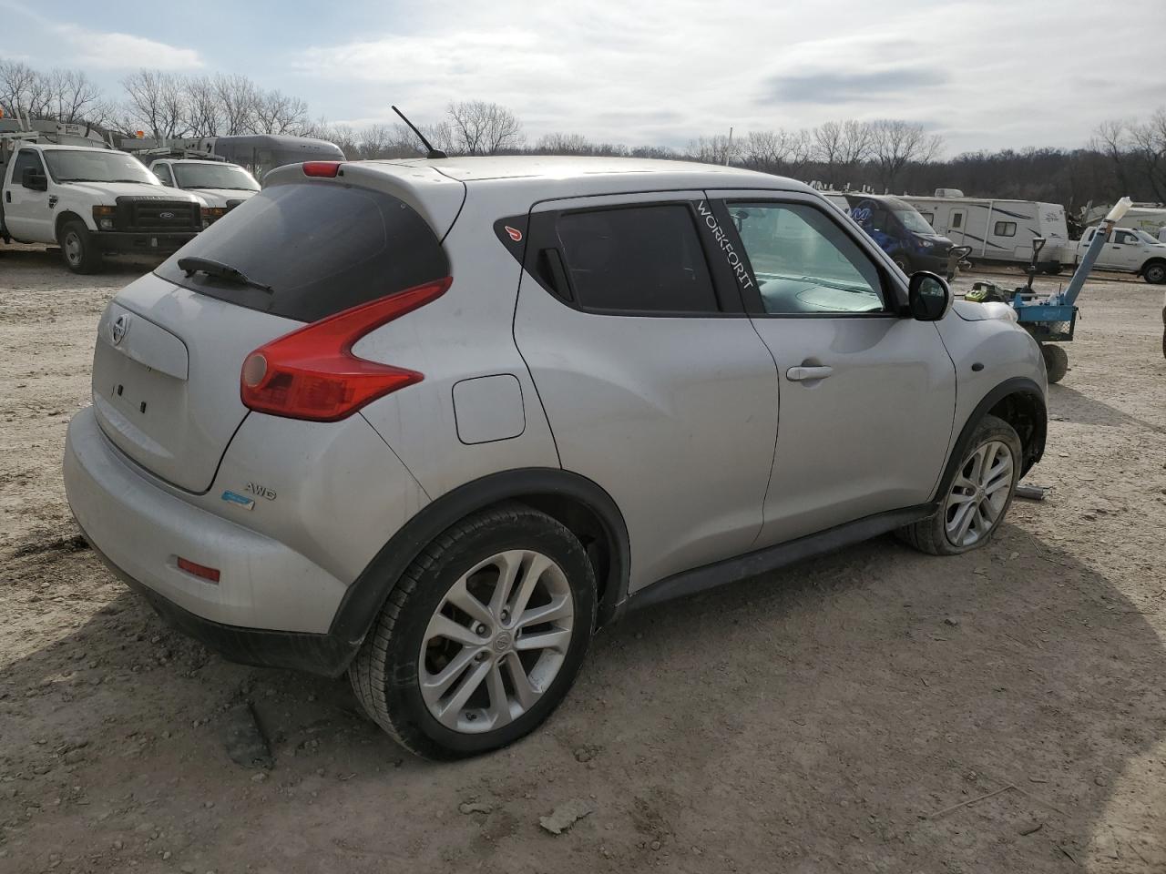 NISSAN JUKE S