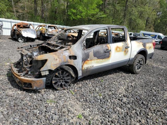 NISSAN TITAN SV