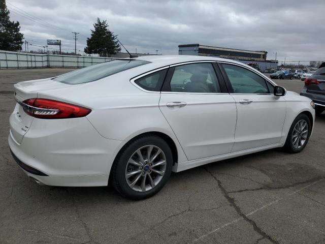 Vin: 3fa6p0hd2hr415416, lot: 49980615, ford fusion se 20173