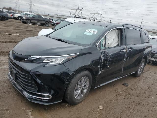 TOYOTA SIENNA XLE