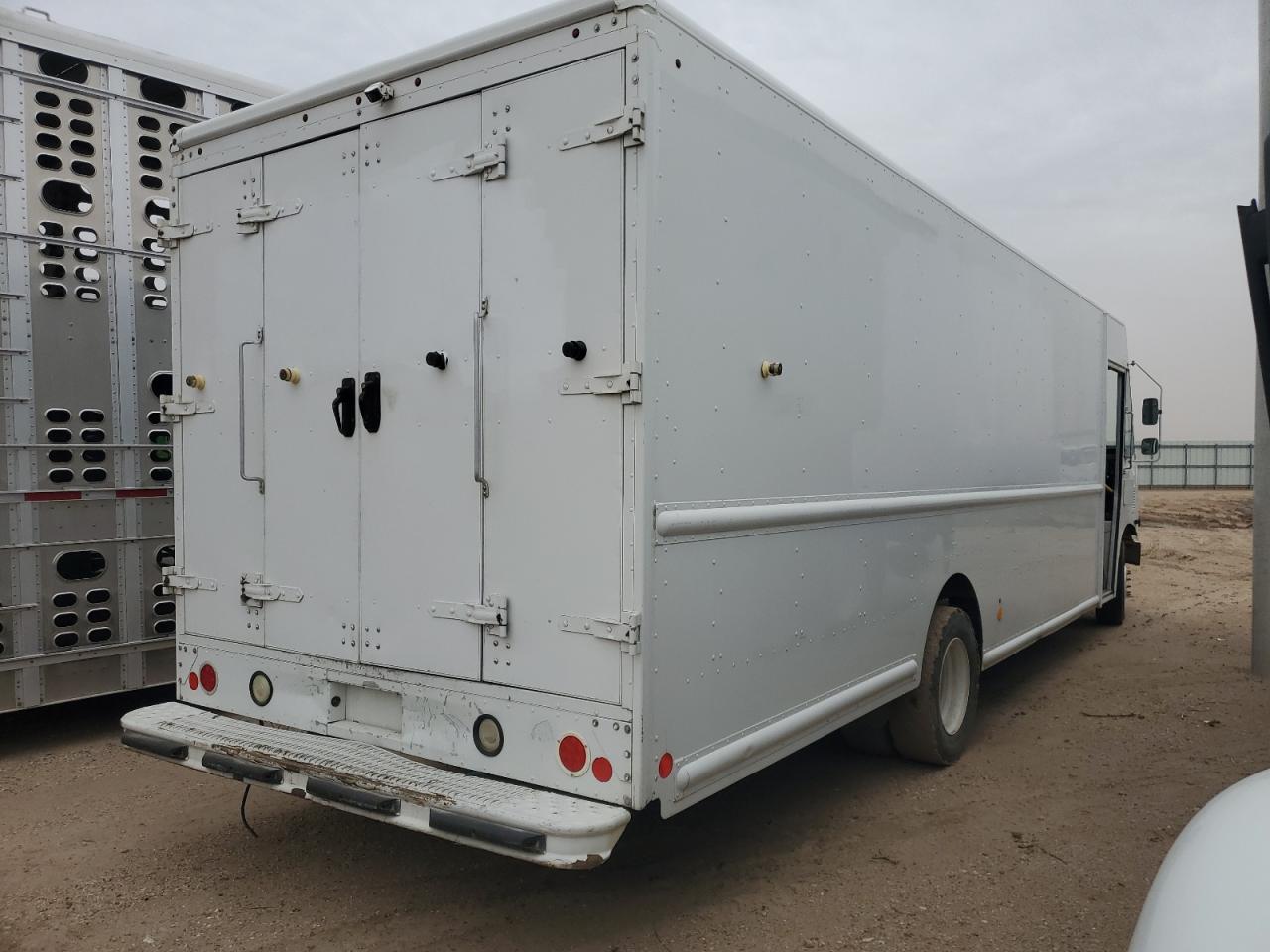 Ford F59 2013