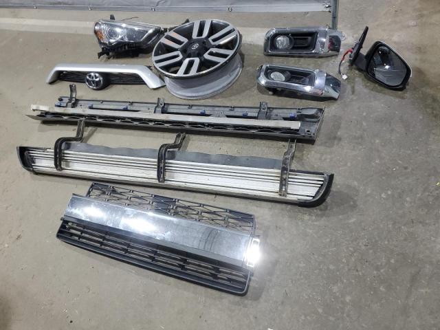 2017 TOYOTA 4RUNNER SR - JTEBU5JR2H5457121