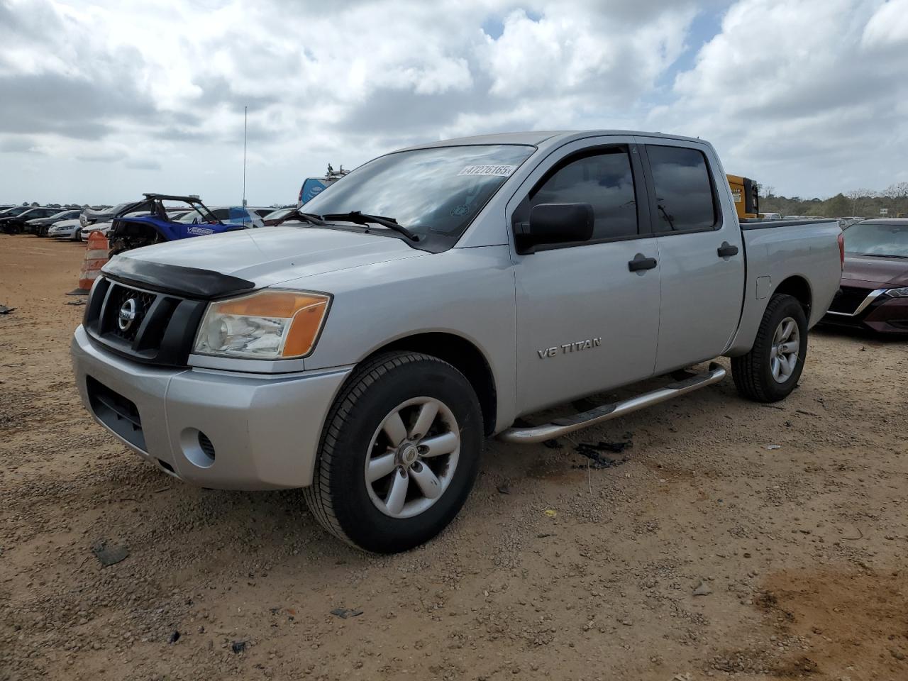 NISSAN TITAN S