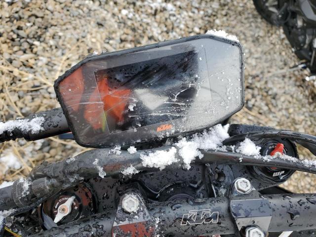 2022 KTM 890 DUKE R VBKTU9400NM840116
