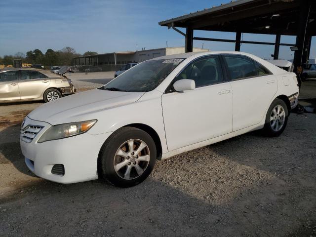 TOYOTA CAMRY BASE
