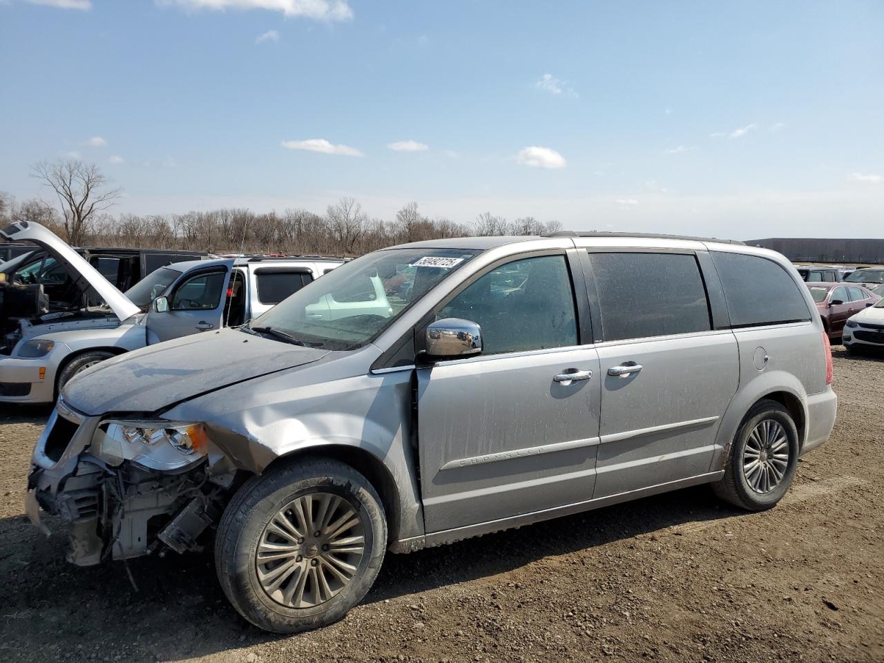 CHRYSLER TOWN & COUNTRY TOURING L
