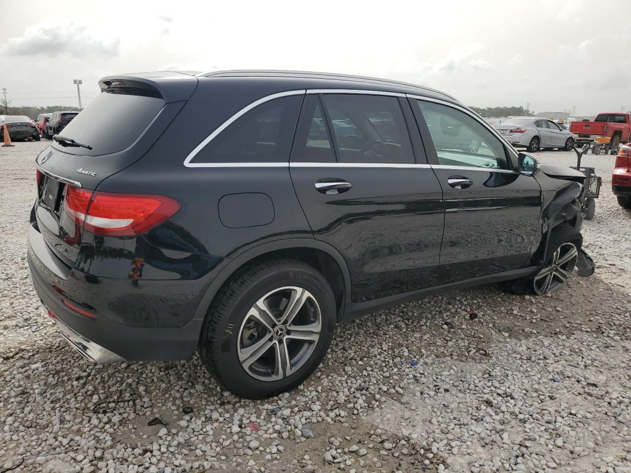MERCEDES-BENZ GLC-CLASS 300 4MATIC