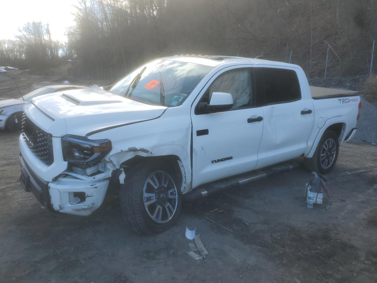 TOYOTA TUNDRA CREWMAX SR5